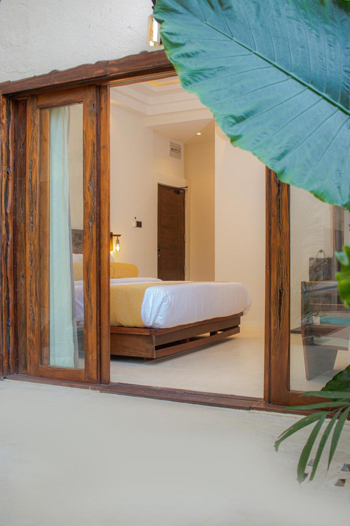 Spicepeek Boutique Hotel Cmb Airport Катунаяка Экстерьер фото
