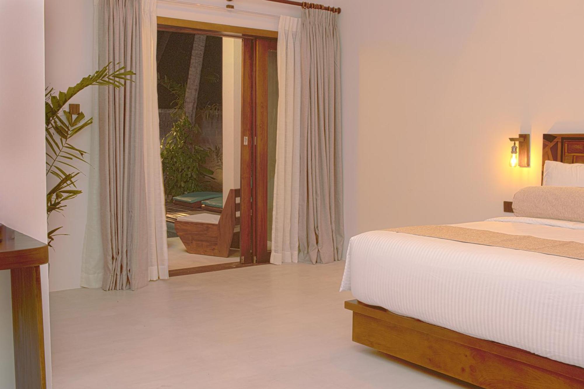 Spicepeek Boutique Hotel Cmb Airport Катунаяка Экстерьер фото
